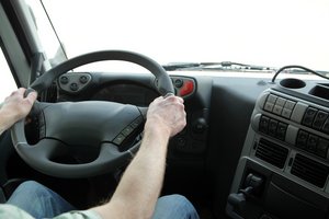 LKW-Fahrer. Foto: © LVDESIGN - Fotolia.com
