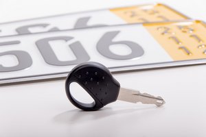 Autoschlüssel Kurzzeitkennzeichen. Foto: © rolafoto - Fotolia.com