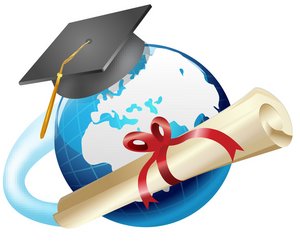 Weltkugel mit Studentenhut und Urkunde. Foto: © jazzerup - Fotolia.com