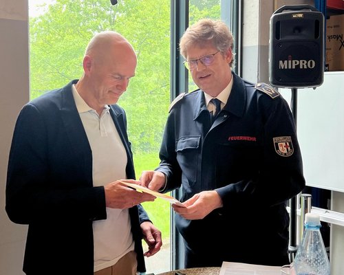Feuerwehr-Ehrenmedaille überreicht