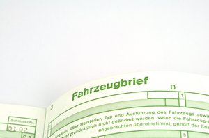 Fahrzeugbrief. Foto: © VRD - Fotolia.com Fahrzeugbrief. Foto: © VRD - Fotolia.com
