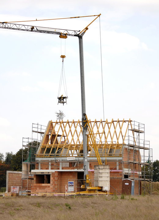 Dieses Haus steht in Erwitte und ist mittlerweile fertig gebaut. Die Kreisverwaltung hat darauf geachtet, dass das Haus nach den Vorschriften des Baugesetzbuches errichtet wird. Foto: Thomas Weinstock/Kreis Soest