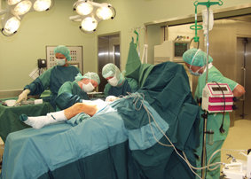 Auch in Krankenhäusern kontrollieren Gesundheitsaufseher des Kreises die Sauberkeit, damit es möglichst wenig Bakterien und Viren gibt. Foto: Thomas Weinstock/Kreis Soest